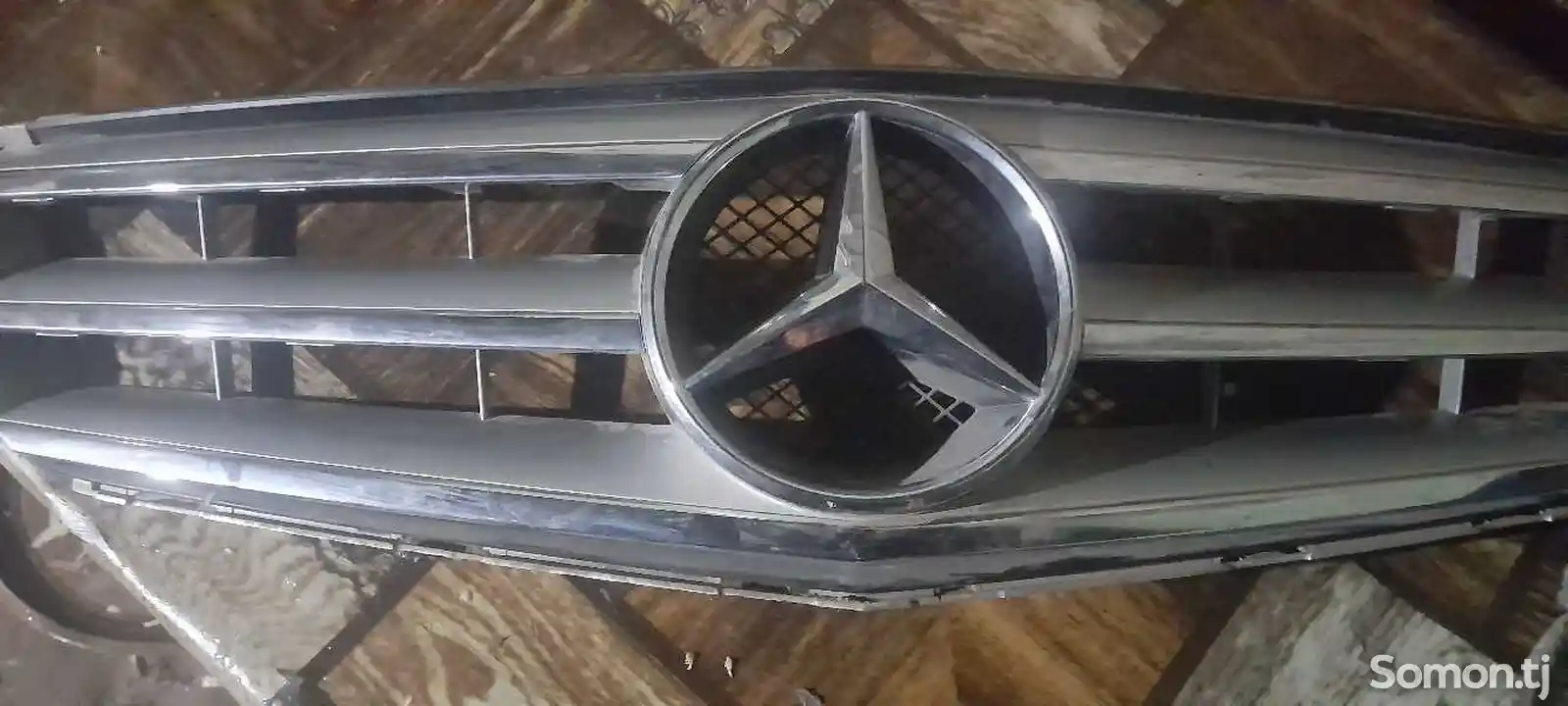 Решетка от Mercedes-Benz-2