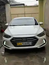 Hyundai Elantra, 2017-7