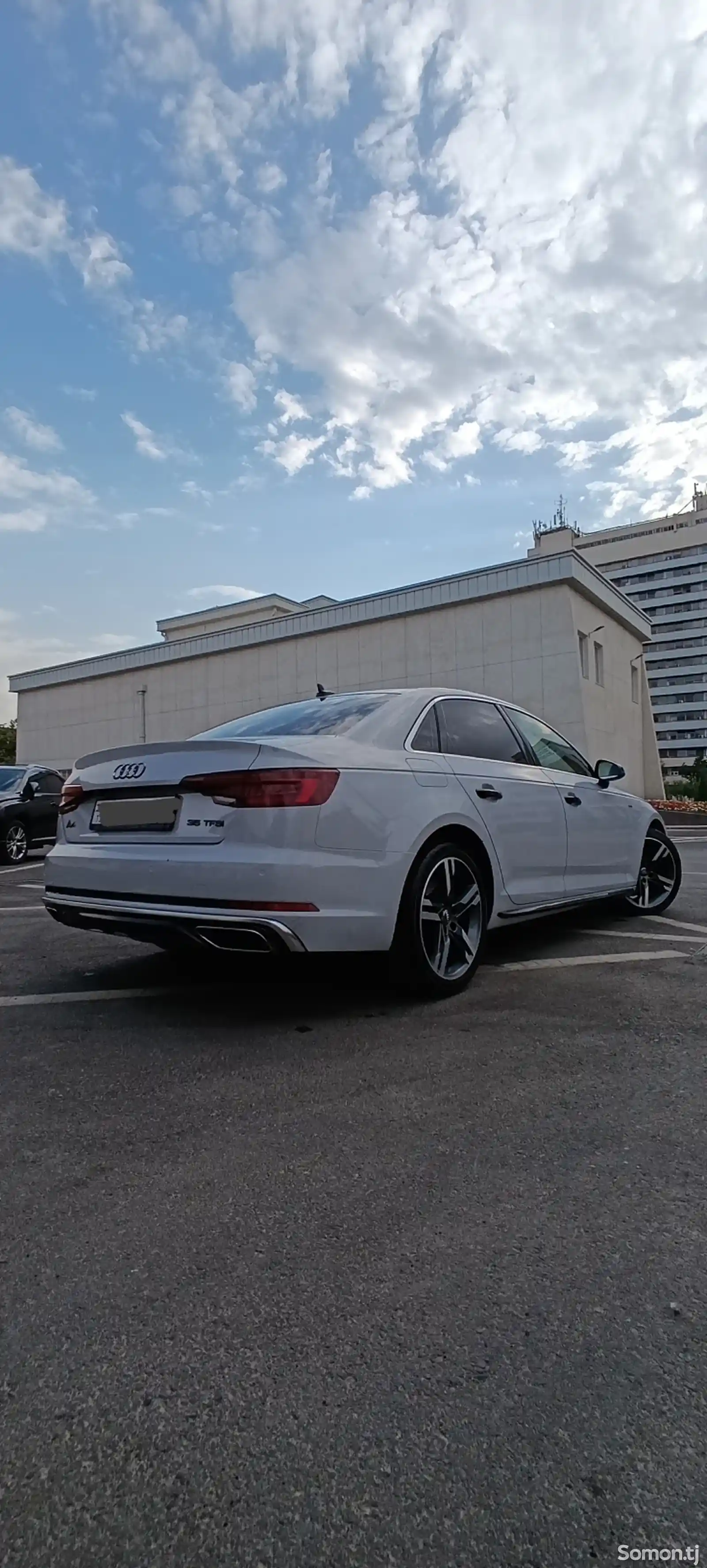 Audi A4, 2019-4