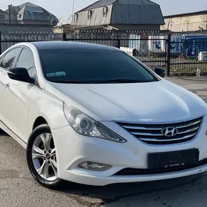 Hyundai Sonata, 2012