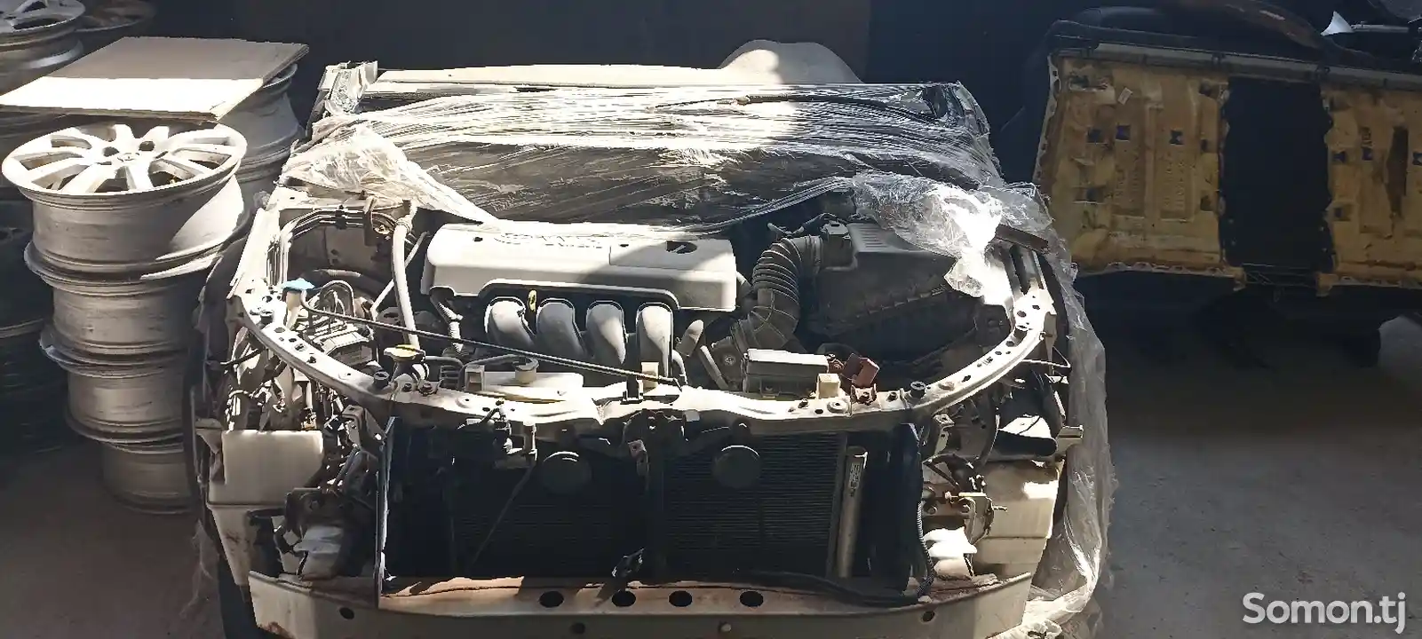 Двигатель на Toyota avensis 1.8
