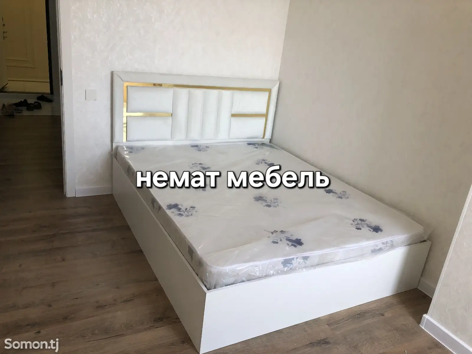 Кровать с медицинским матрасом