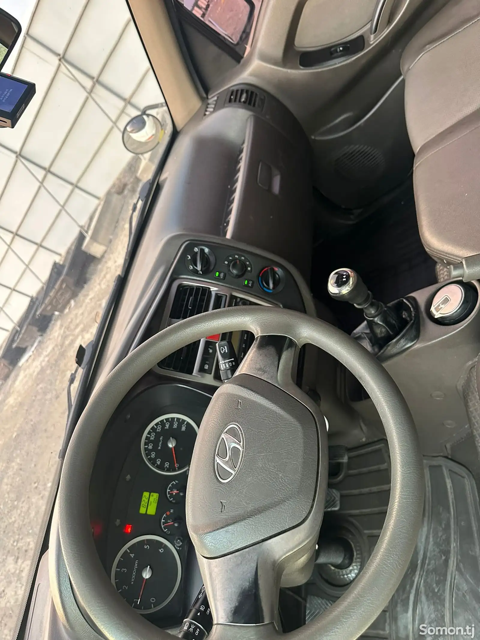 Бортовой автомобиль Hyundai Porter, 2014-5