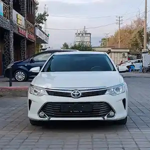 Toyota Camry, 2015