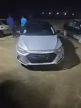 Hyundai Elantra, 2018-5