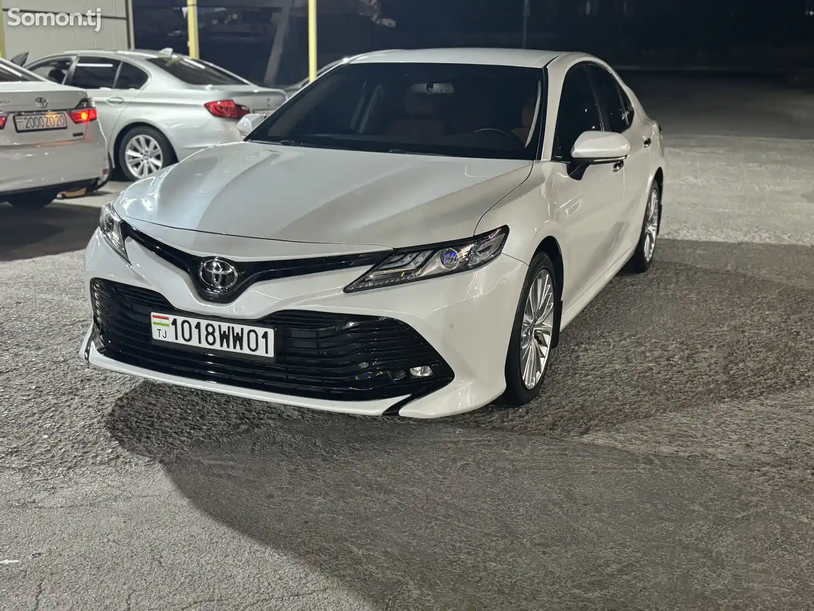 Toyota Camry, 2020-1