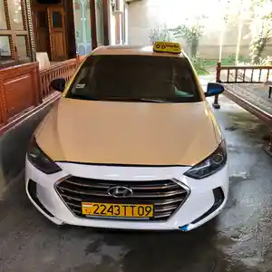 Hyundai Elantra, 2018