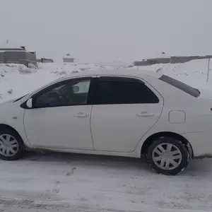 Toyota Belta, 2006