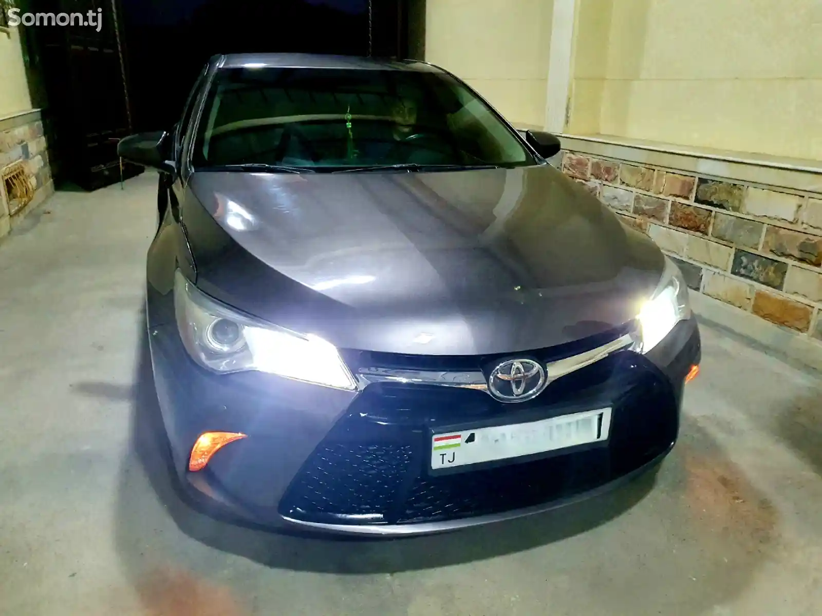 Toyota Camry, 2017-3