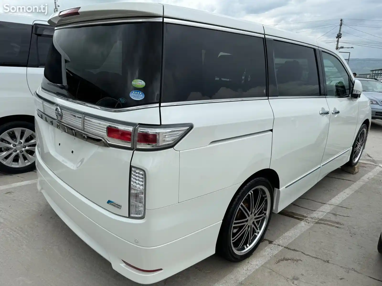 Nissan Elgrand, 2015-3