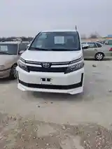 Toyota Voxy, 2014-6