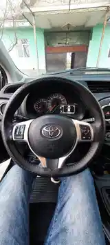 Toyota Vitz, 2015-4