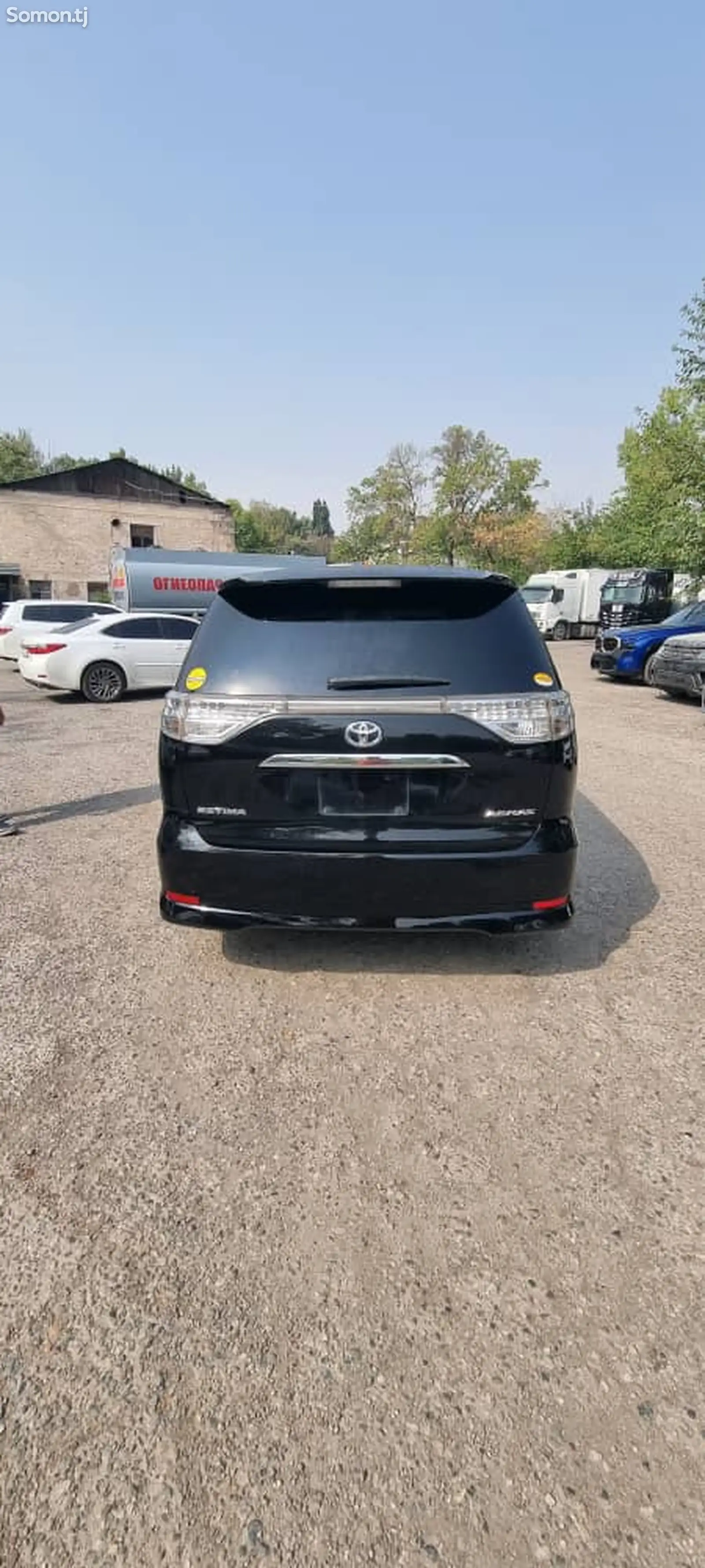 Toyota Estima, 2014-10