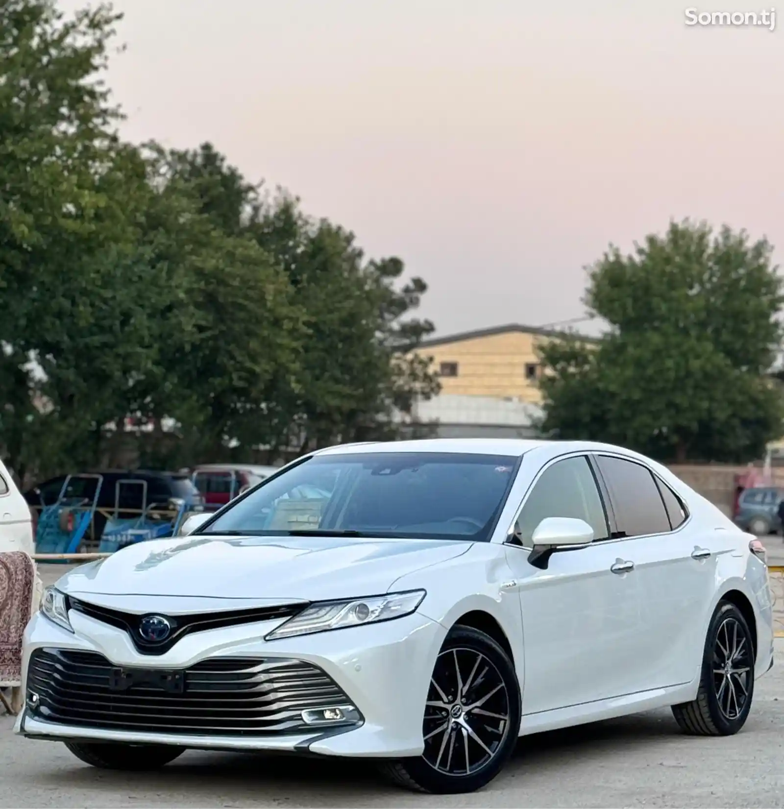 Toyota Camry, 2018-1