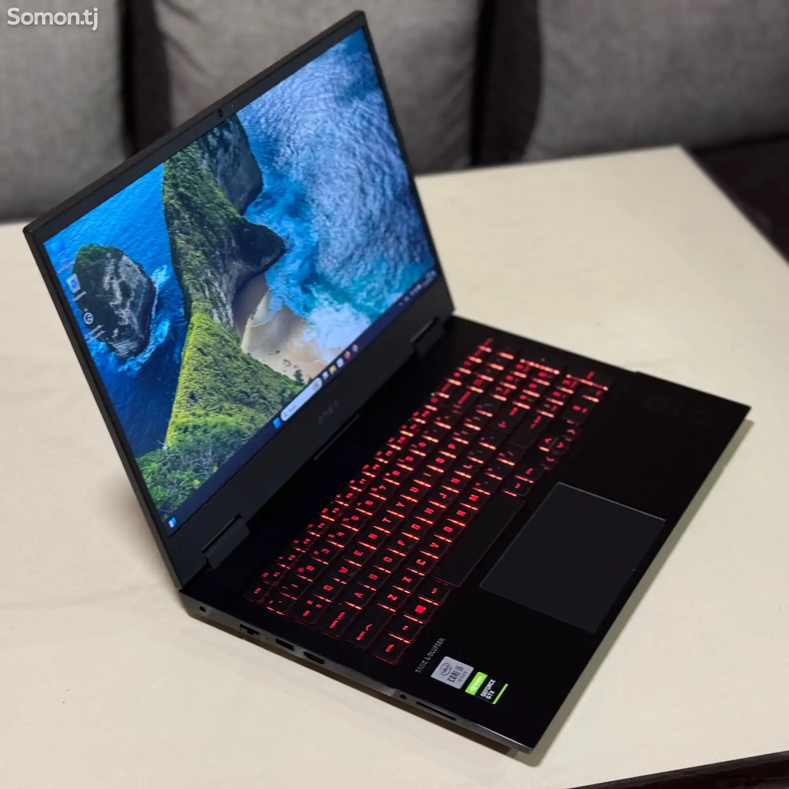 Игровой ноутбук HP Omen 15 i5-10gen-3