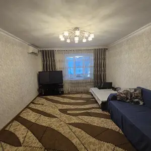 3-комн. квартира, 1 этаж, 72 м², 82мкр