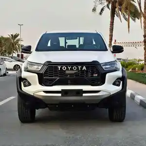 Toyota Hilux, 2024