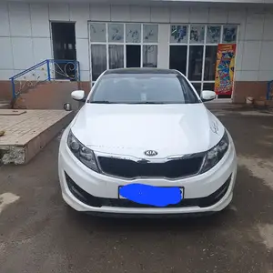 Kia K5, 2011