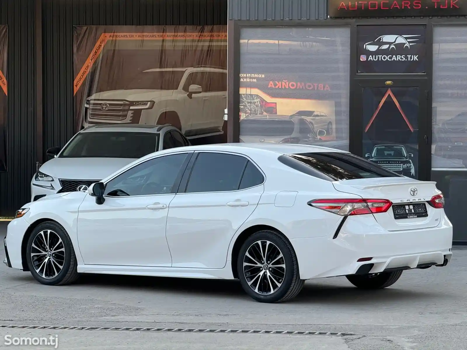 Toyota Camry, 2018-9