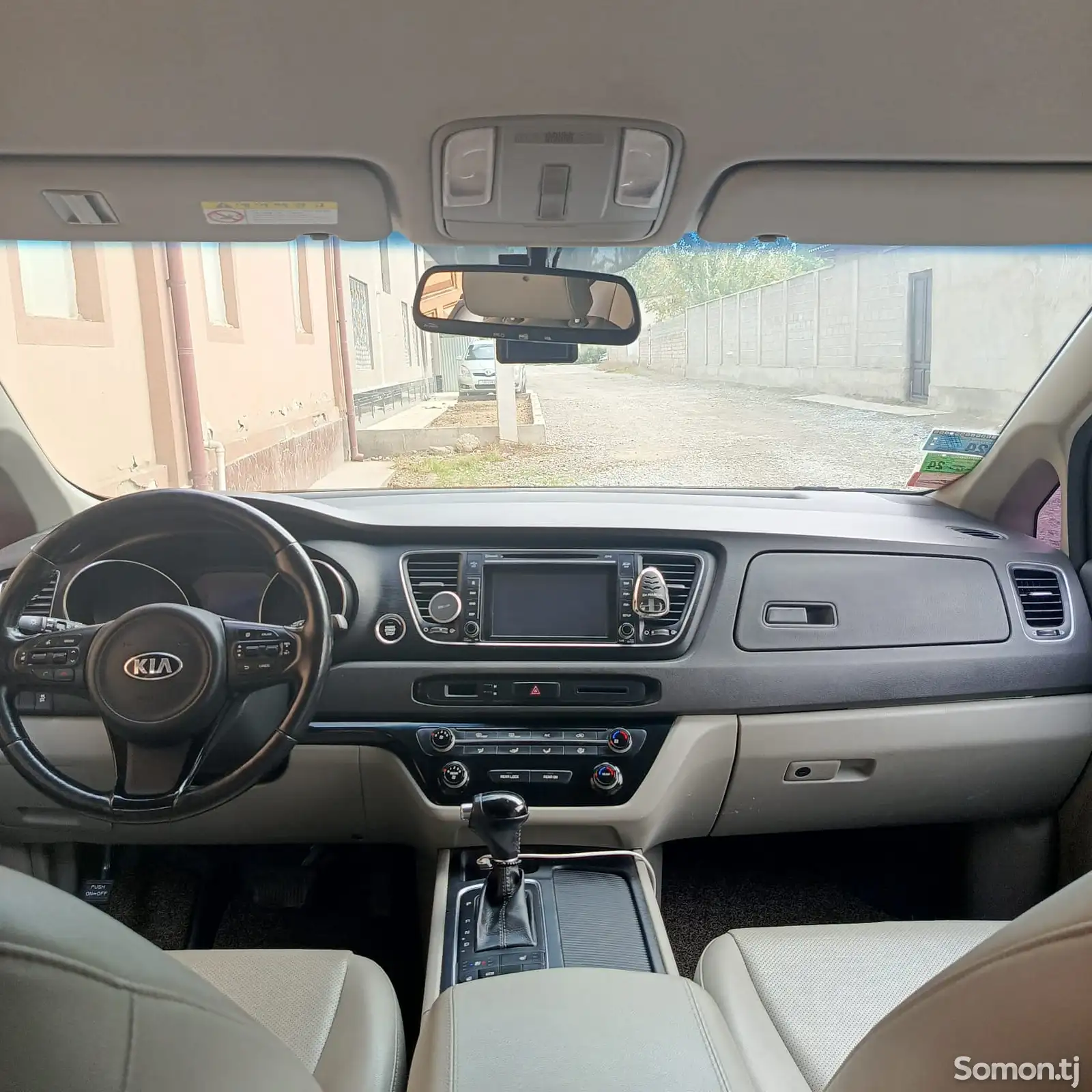 Kia Carnival, 2015-8