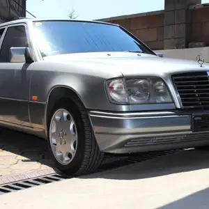 Mercedes-Benz W124, 1995