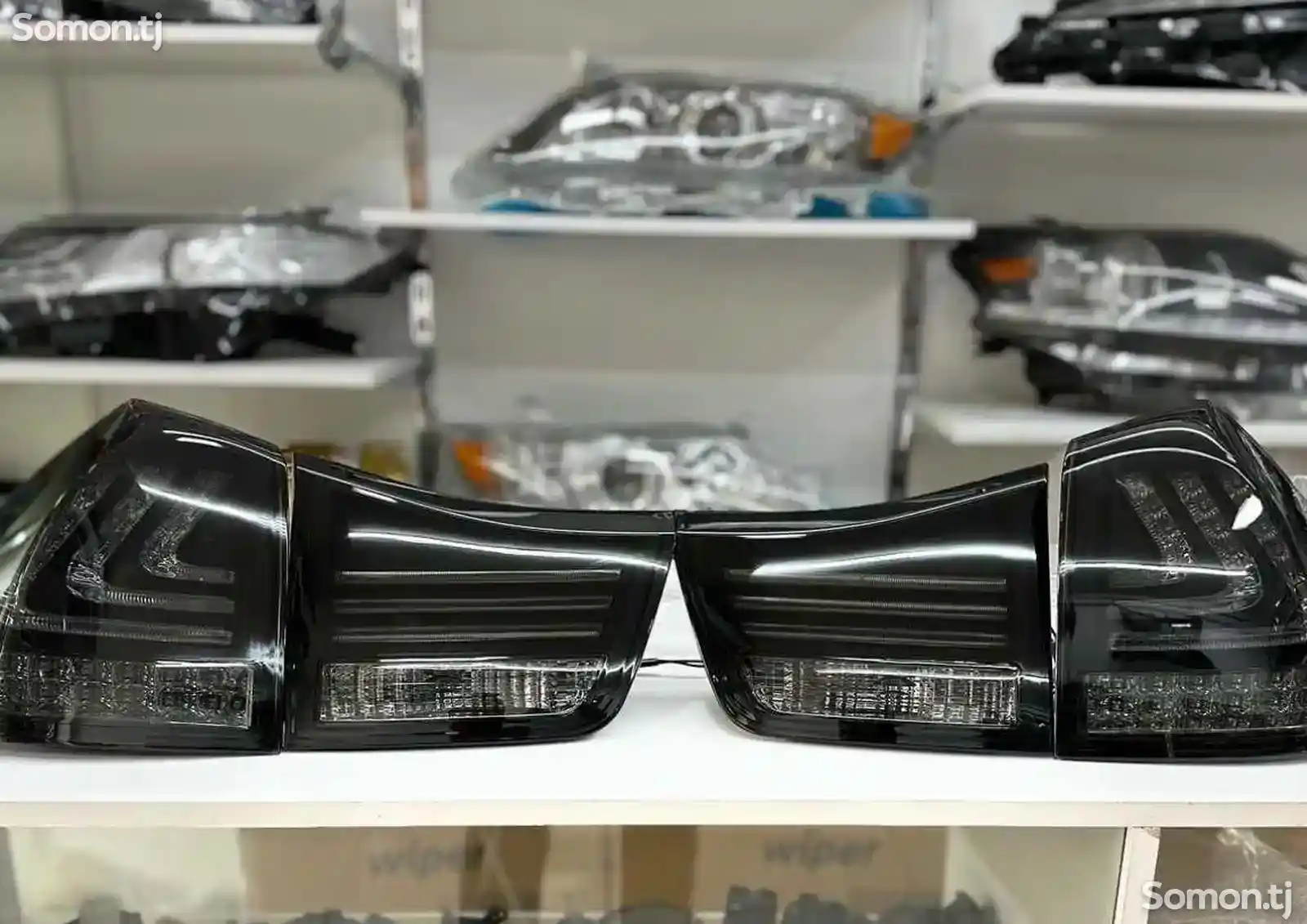 Задние стоп фонари черный на Lexus RX330/350/400h