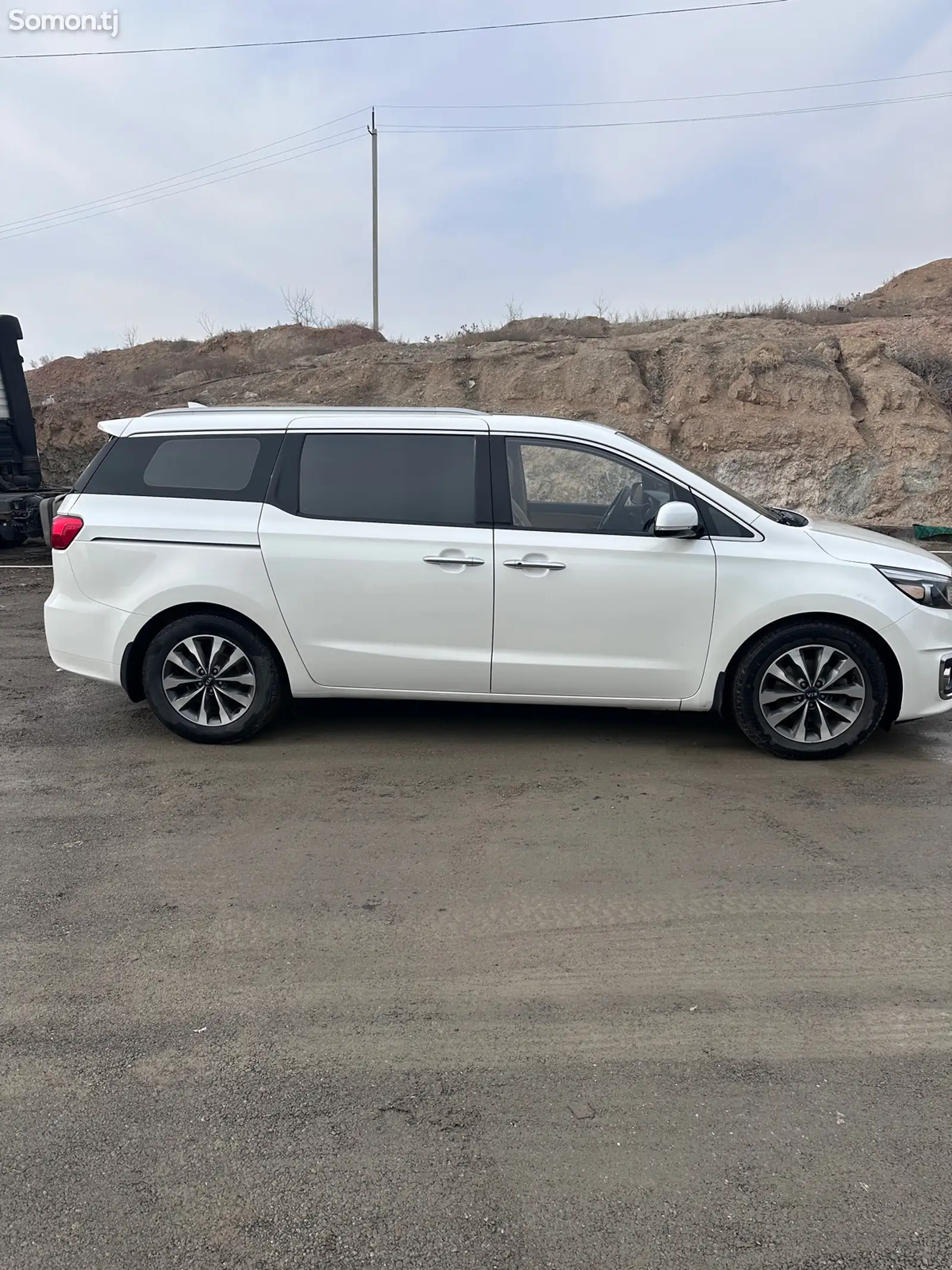 Kia Carnival, 2015-1