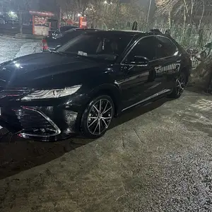 Toyota Camry, 2019