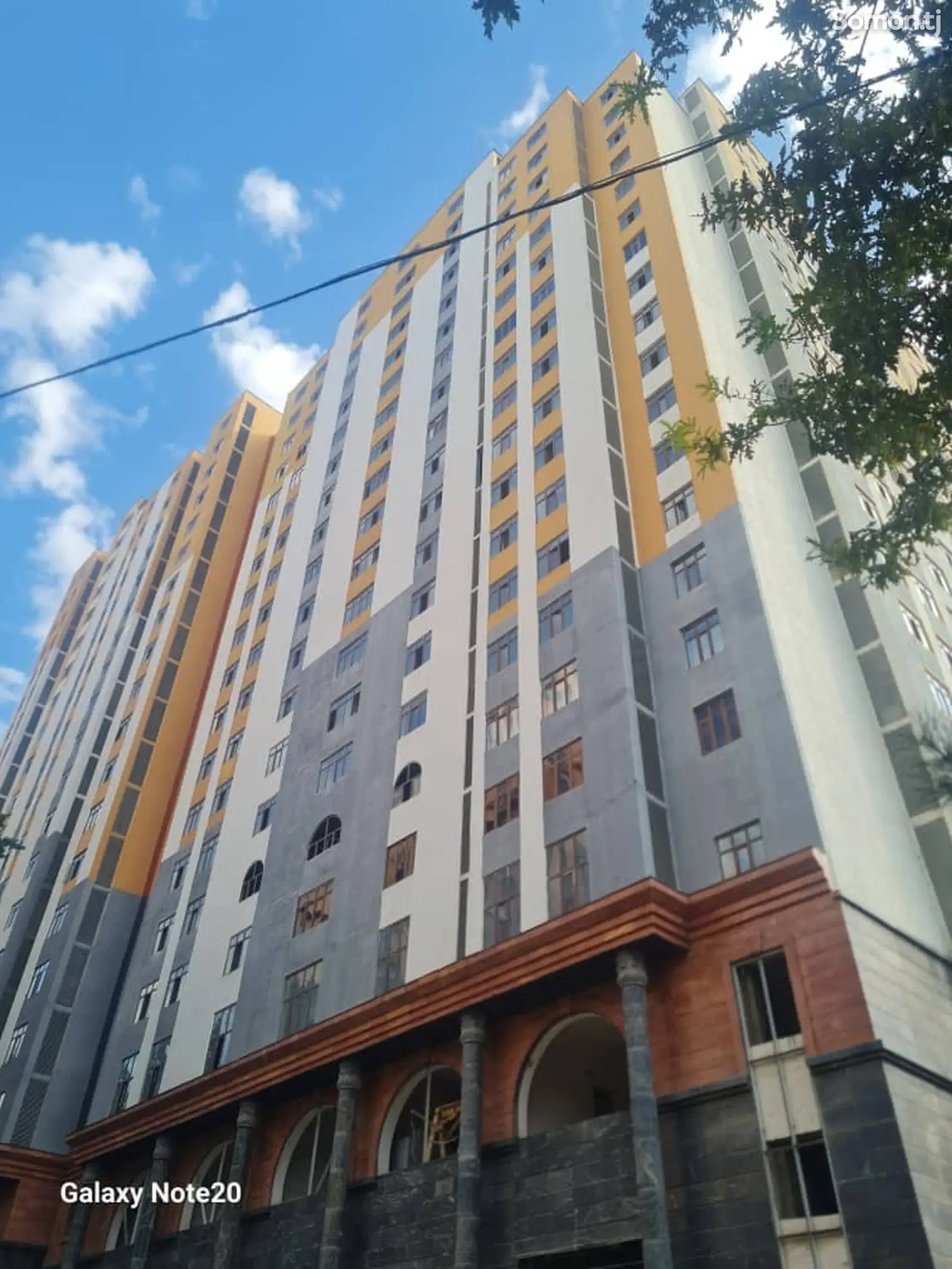 3-комн. квартира, 20 этаж, 107 м², назди роддом-1