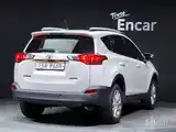 Toyota RAV 4, 2015-2