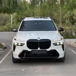 BMW X7, 2023