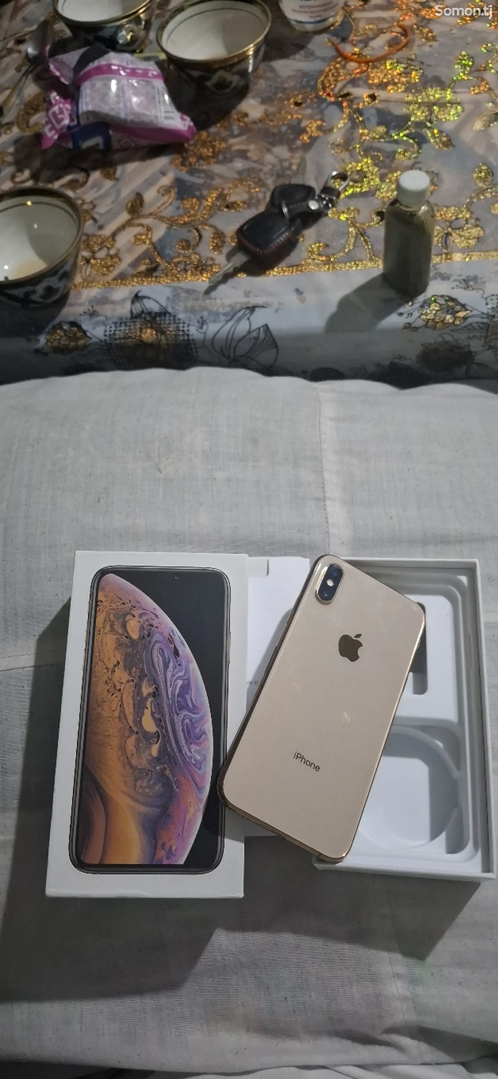 Apple iPhone Xs, 64 gb, Gold-1