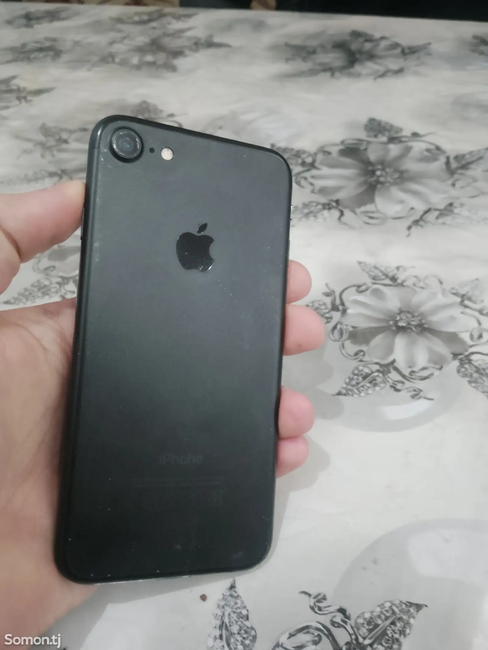 Apple iPhone 7, 32 gb-1