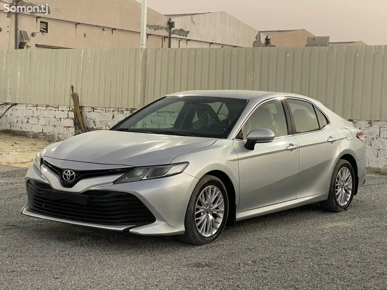 Toyota Camry, 2018-1