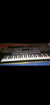 Синтезатор Yamaha Korg Pa 600-5