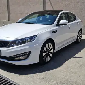 Kia K5, 2011