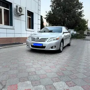 Toyota Camry, 2011