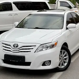 Toyota Camry, 2011