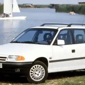 Лобовое стекло Opel Astra F 1993