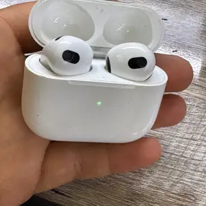 AirPods 3