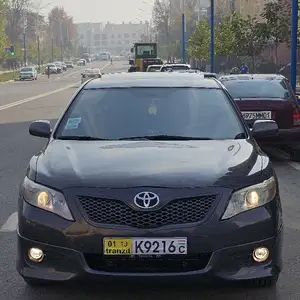 Toyota Camry, 2010