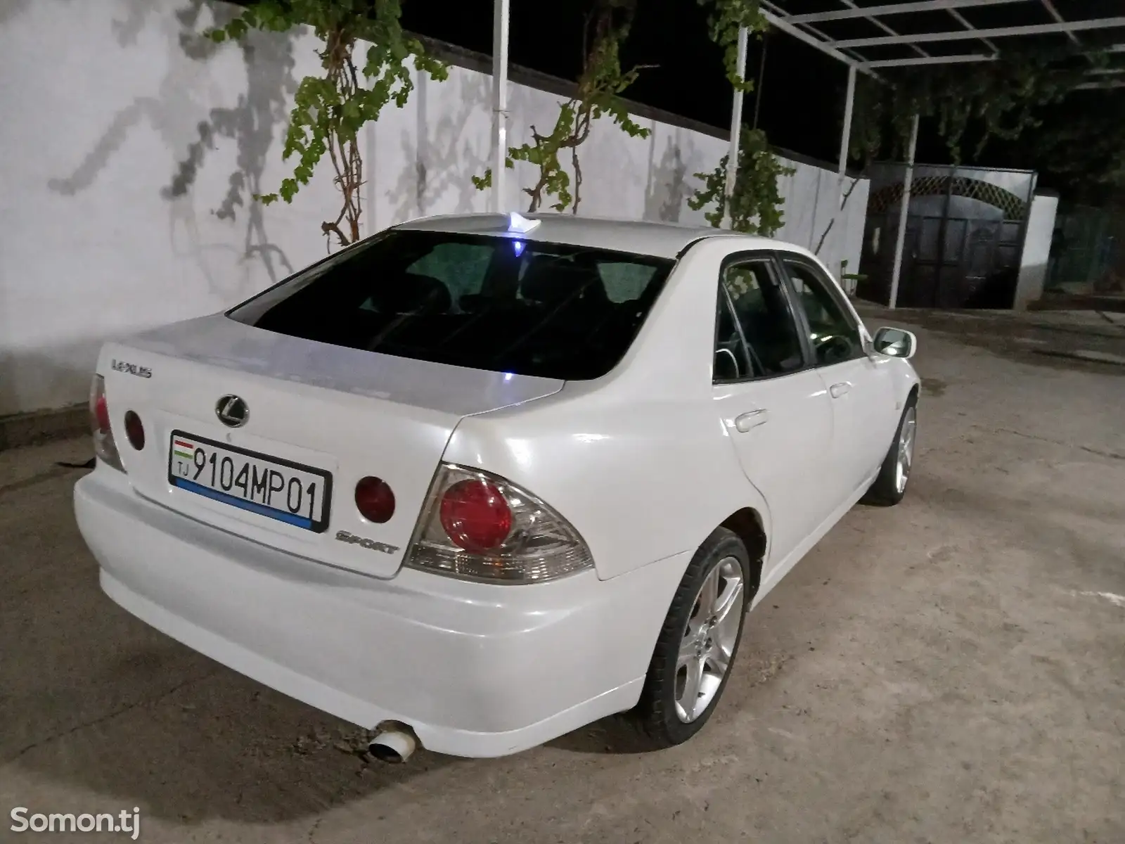 Lexus IS series, 2000-7