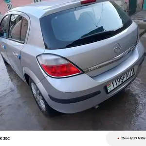 Opel Astra H, 2004