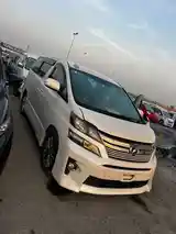 Toyota Vellfire, 2014-9