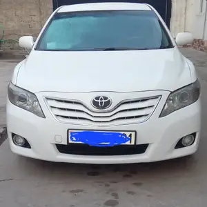 Toyota Camry, 2011