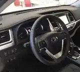 Toyota Highlander, 2017-9