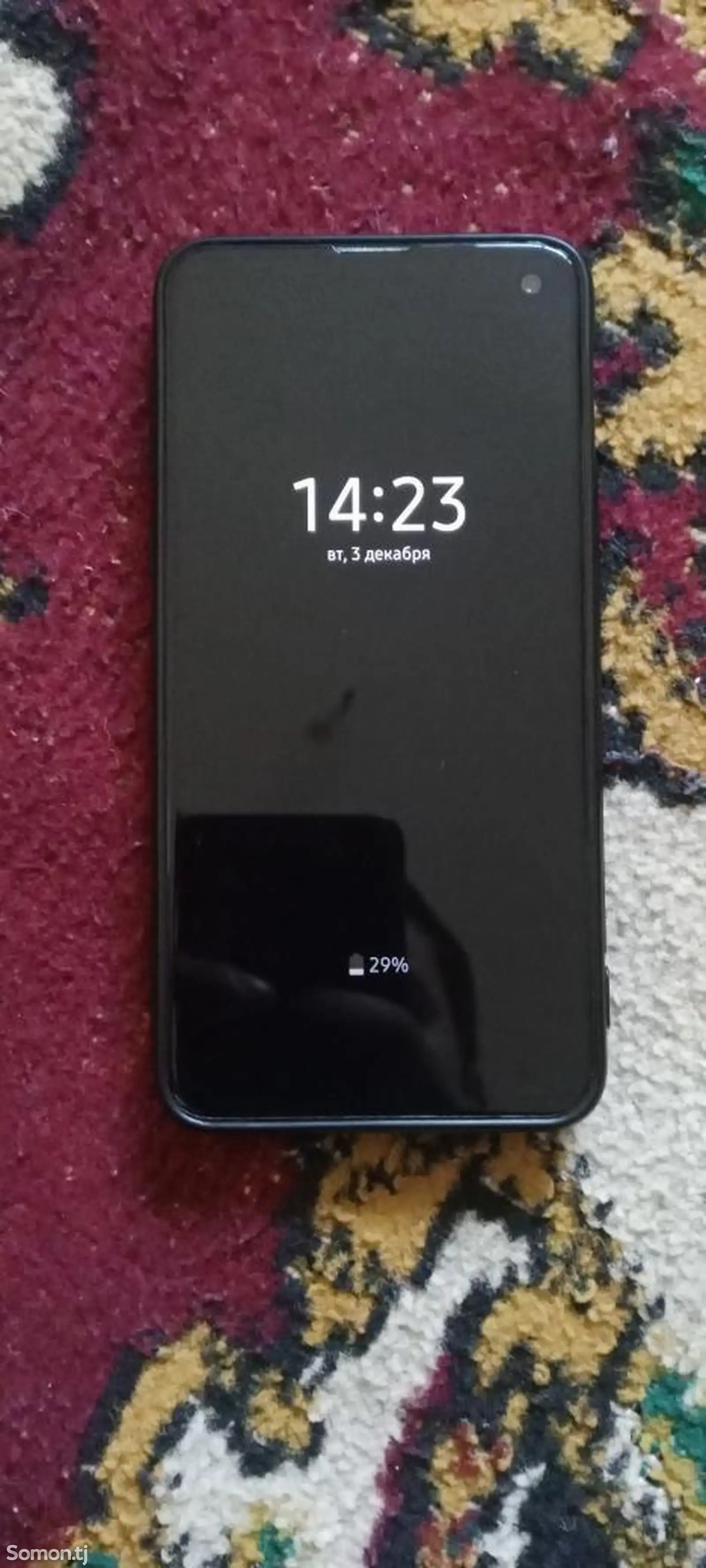 Samsung Galaxy S10E-1