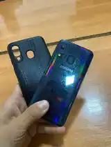 Samsung Galaxy A40-3