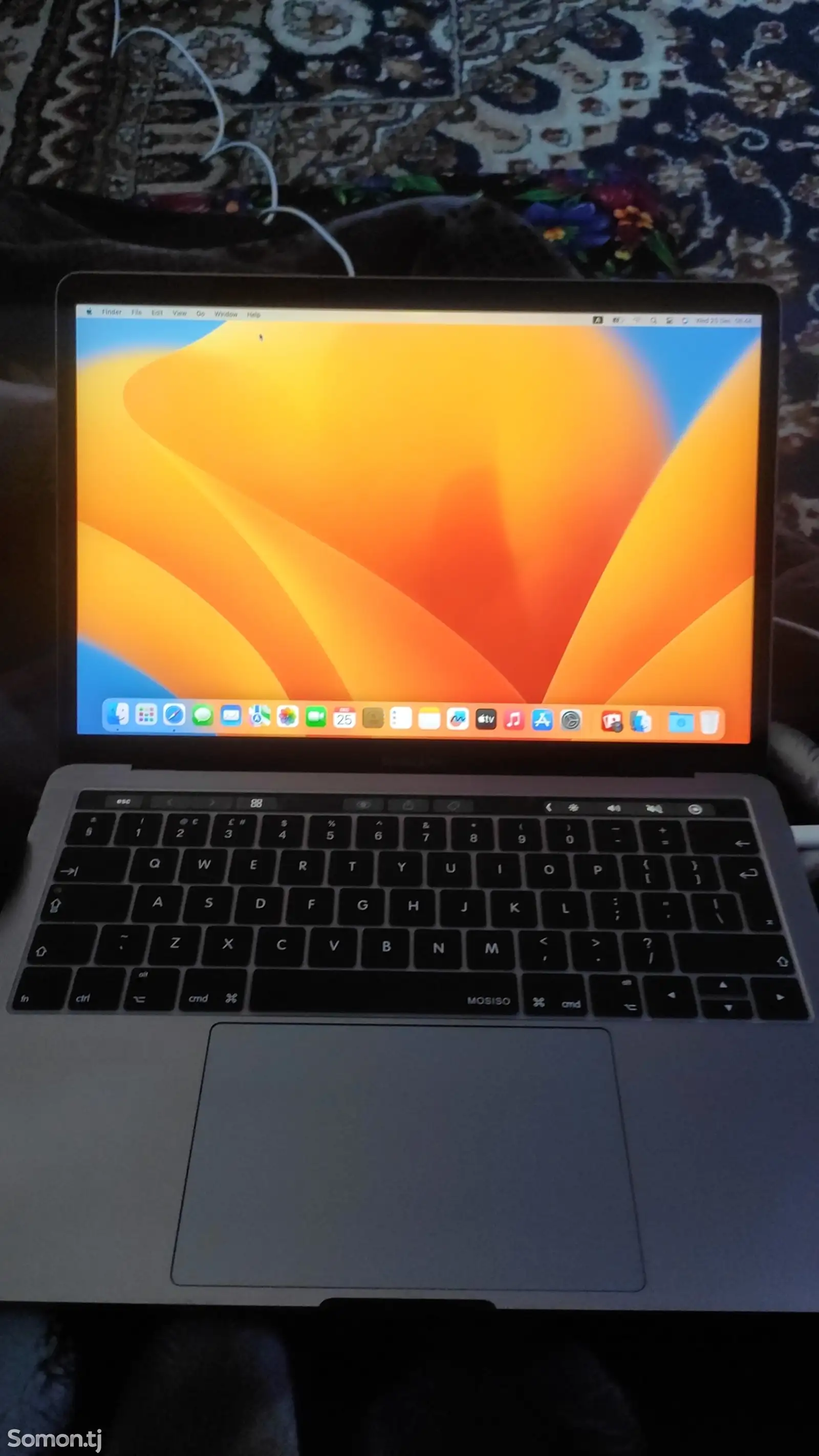 Ноутбук Apple MacBook Pro 13-1