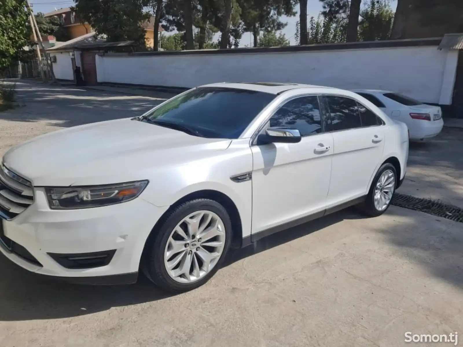 Ford Taurus, 2015-1